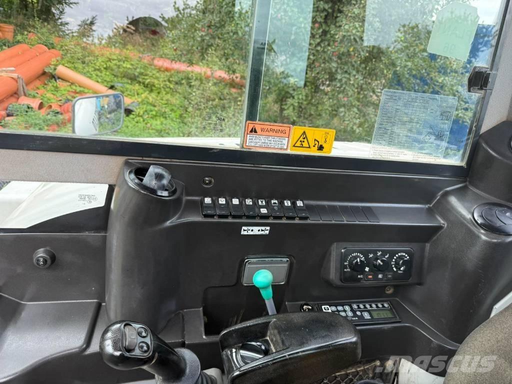 Takeuchi TB 290 中型油圧ショベル 7ｔ-12ｔ（ユンボ・パワーショベル・バックホー）