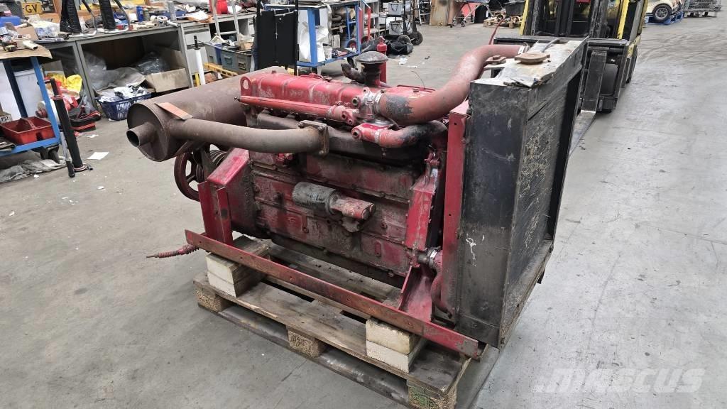 IHC D-310 F2 エンジン