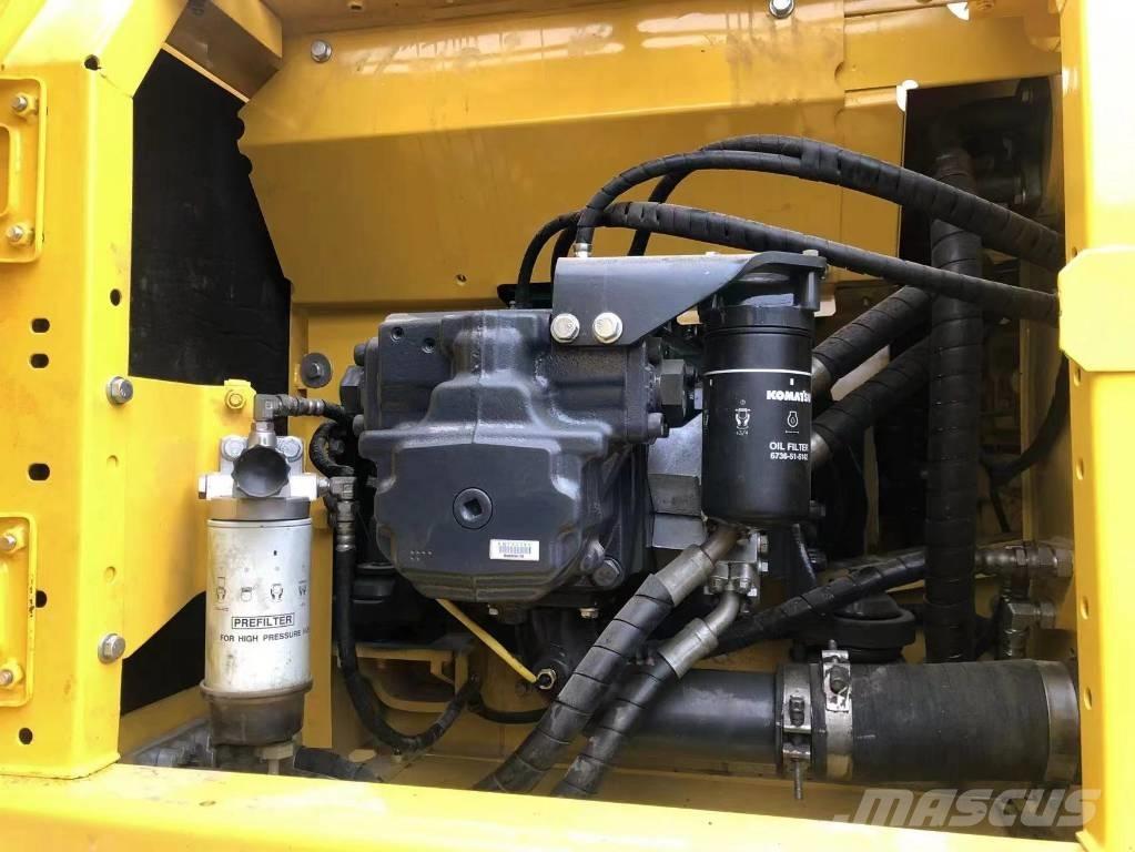 Komatsu PC 210 LC 大型油圧ショベル12t以上（パワーショベル・ユンボ）