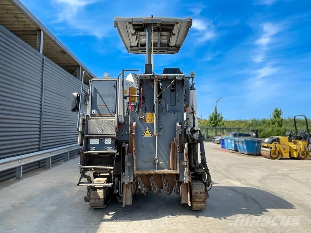 Wirtgen W 100 F アスファルトコールドミリングマシーン