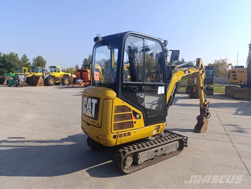 CAT 301.7 D ミニ油圧ショベル 7t以下（ミニユンボ・ミニディガー）