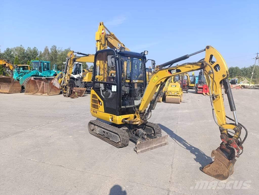 CAT 301.7 D ミニ油圧ショベル 7t以下（ミニユンボ・ミニディガー）