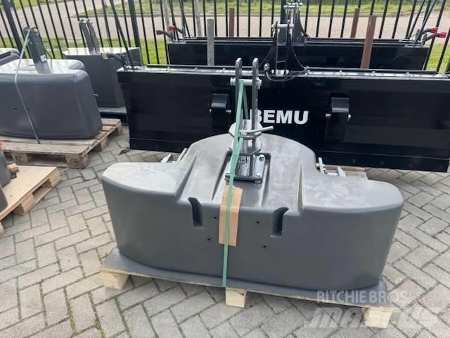  Frontgewicht 2000 KG ウエイト（フロント）