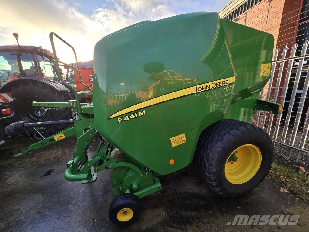 John Deere F441 M ラウンドベーラー