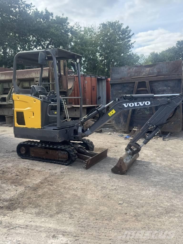 Volvo EC 15 ミニ油圧ショベル 7t以下（ミニユンボ・ミニディガー）