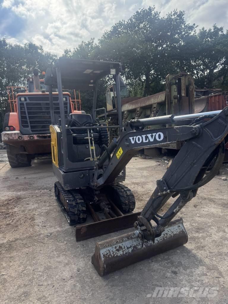 Volvo EC 15 ミニ油圧ショベル 7t以下（ミニユンボ・ミニディガー）