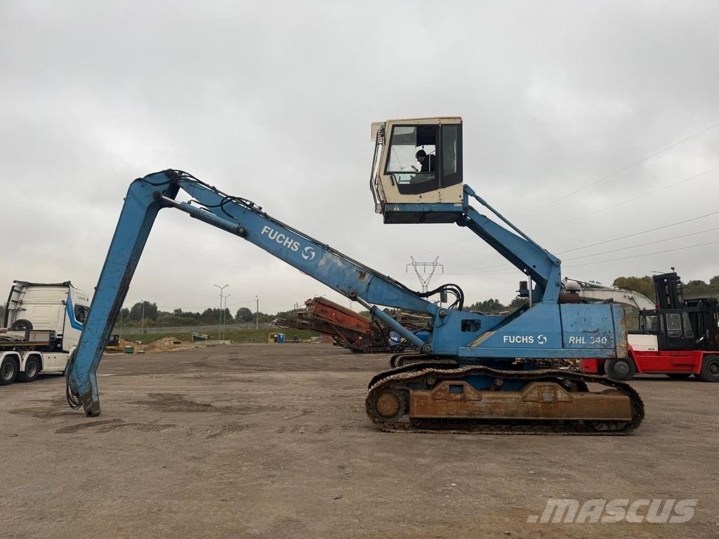 Fuchs RHL 340 廃棄物／工業産廃処理機