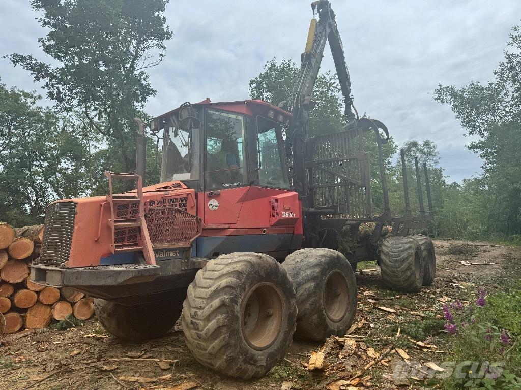 Komatsu 860.1 フォワーダー