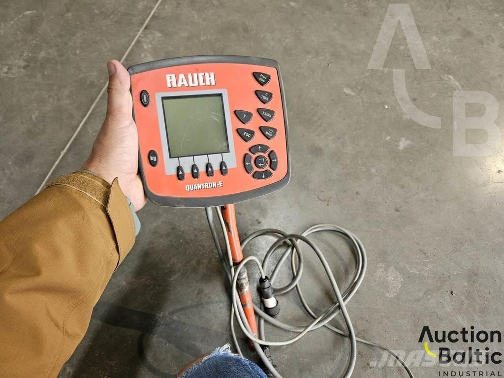 Rauch Axis 30.1 ミネラル散布機
