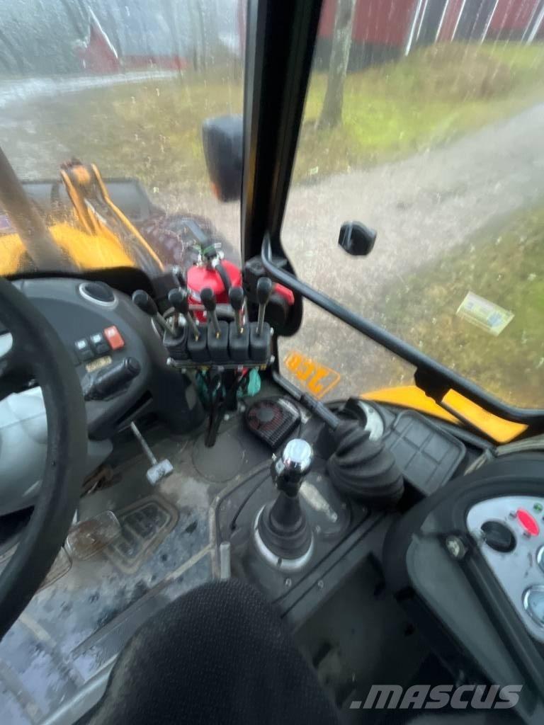 JCB 4X ホイールローダー・タイヤショベル