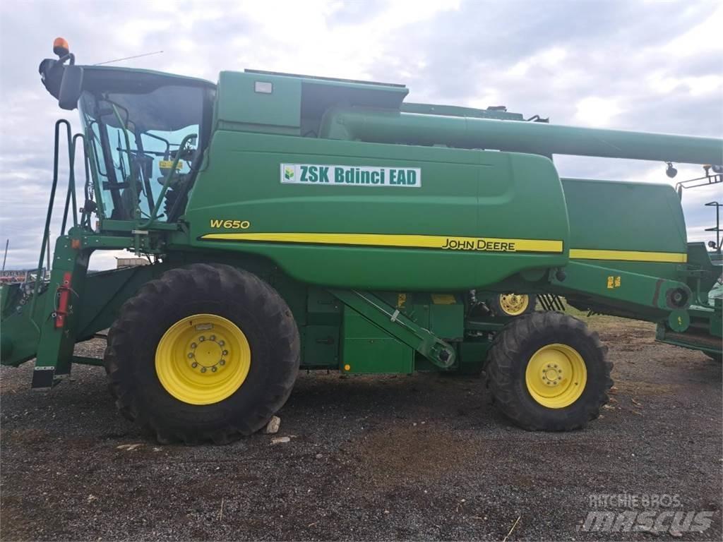 John Deere W650 コンバイン
