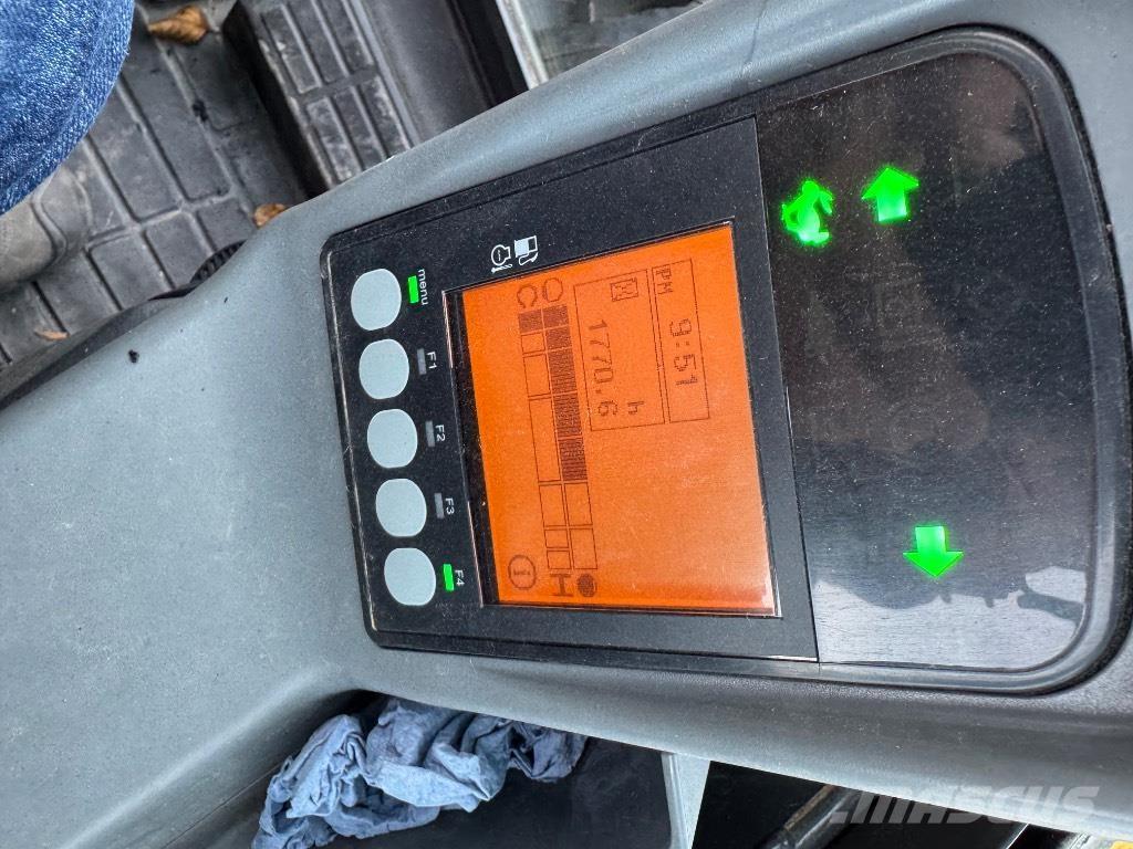 Yanmar SV26 (01789) ミニ油圧ショベル 7t以下（ミニユンボ・ミニディガー）