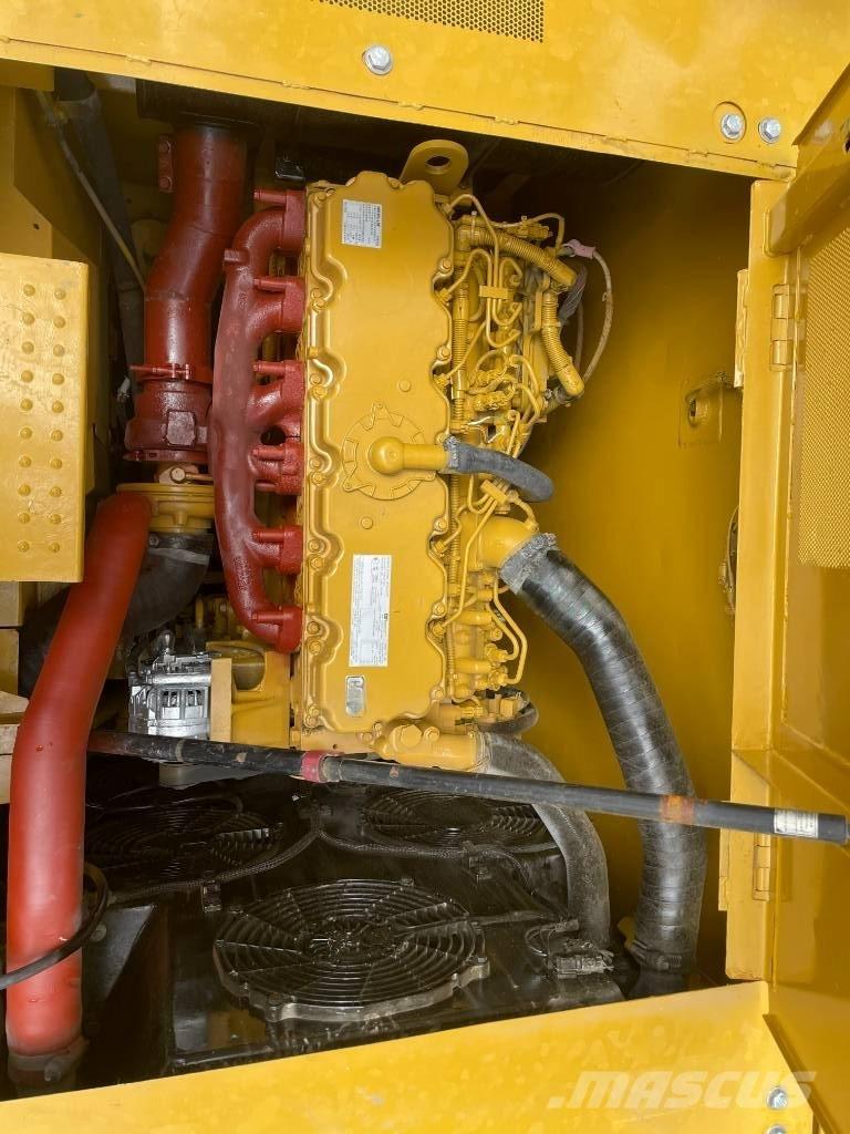 CAT CAT323 中型油圧ショベル 7ｔ-12ｔ（ユンボ・パワーショベル・バックホー）