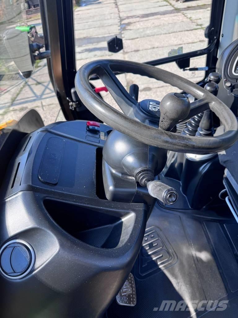 JCB 3CX バックホーローダー