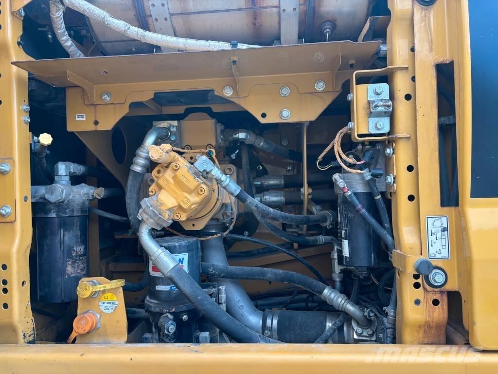 CAT 336 大型油圧ショベル12t以上（パワーショベル・ユンボ）