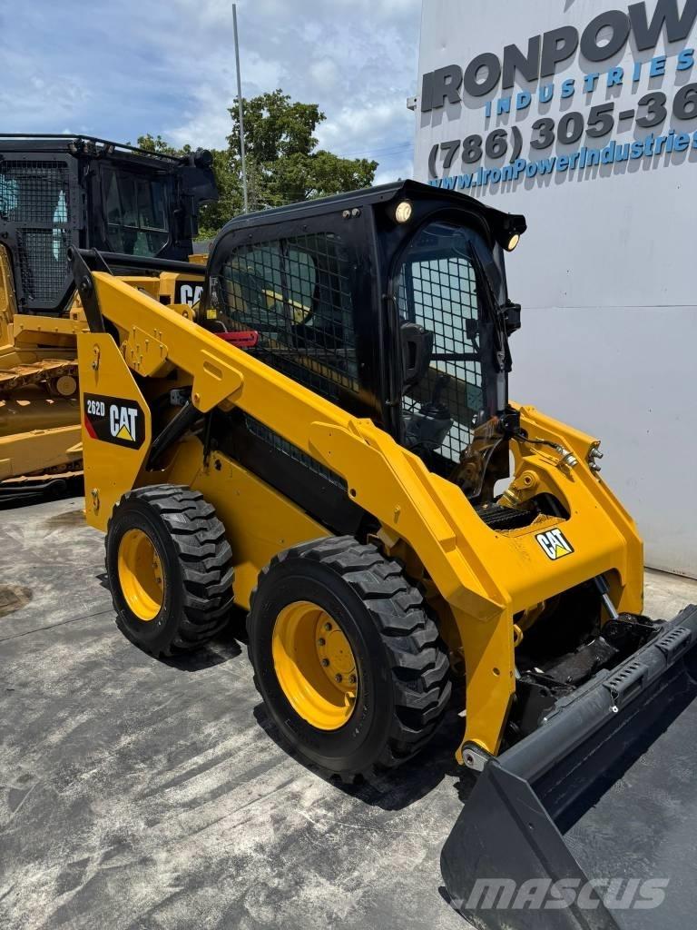 CAT 262 D スキッドステアローダー