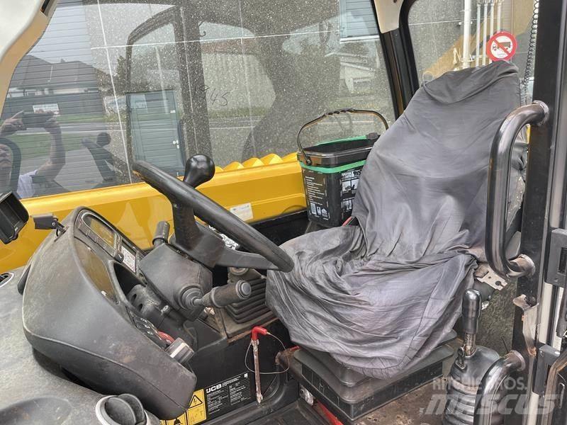 JCB 531 - 70 テレスコーピックハンドラー