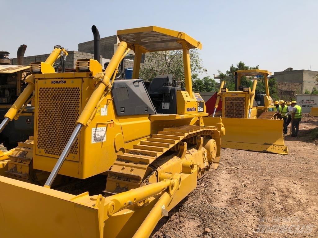 Komatsu D 85 ESS-2A ブルドーザー