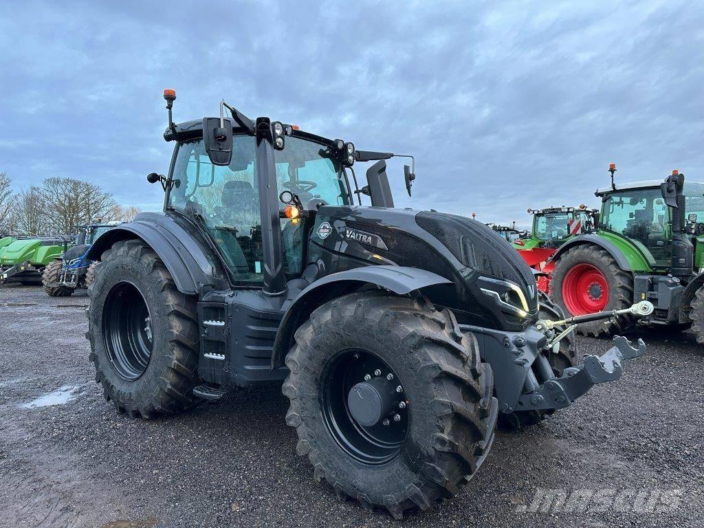 Valtra T 235 Direct トラクター