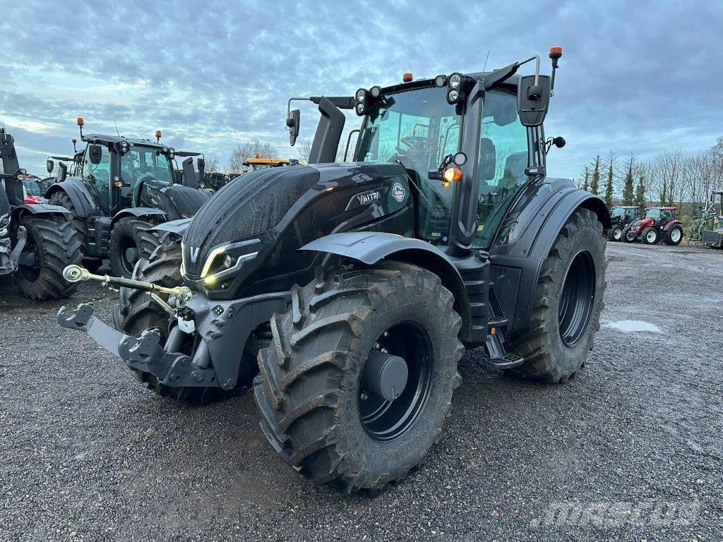 Valtra T 235 Direct トラクター