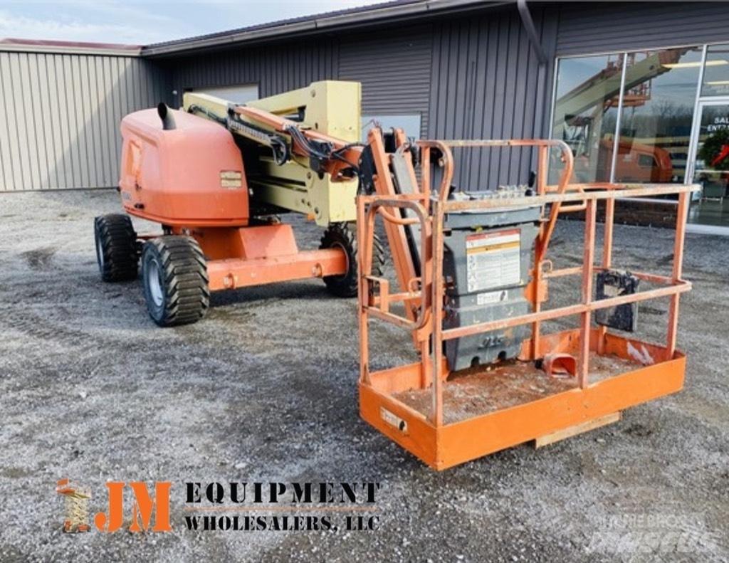 JLG 450 AJ ブームリフト　屈伸型