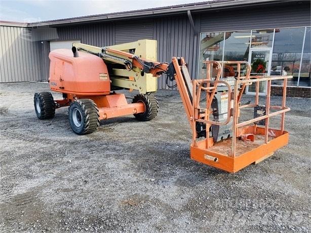 JLG 450 AJ ブームリフト　屈伸型