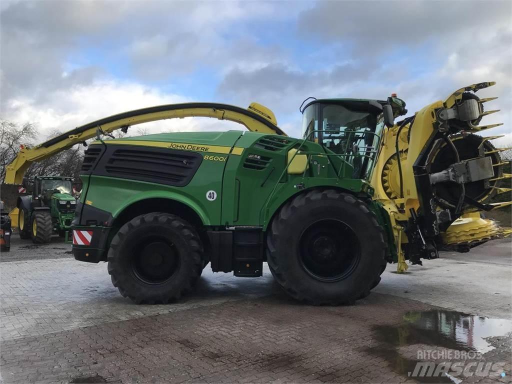 John Deere 8600 自走式フォレージハーベスター