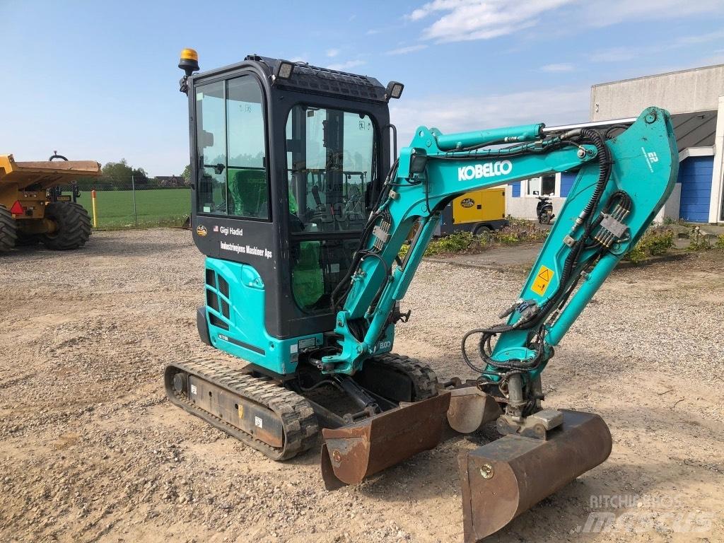 Kobelco SK 17 SR-5 ミニ油圧ショベル 7t以下（ミニユンボ・ミニディガー）