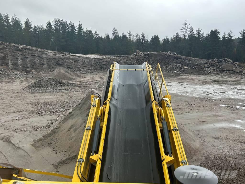 Keestrack H4E 自走式クラッシャー