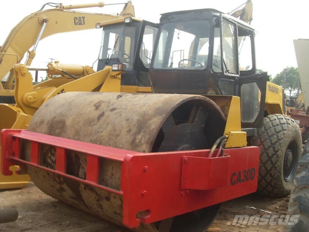 Dynapac CA 30 D 振動ローラ