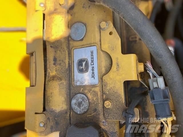John Deere 210 GLC 大型油圧ショベル12t以上（パワーショベル・ユンボ）