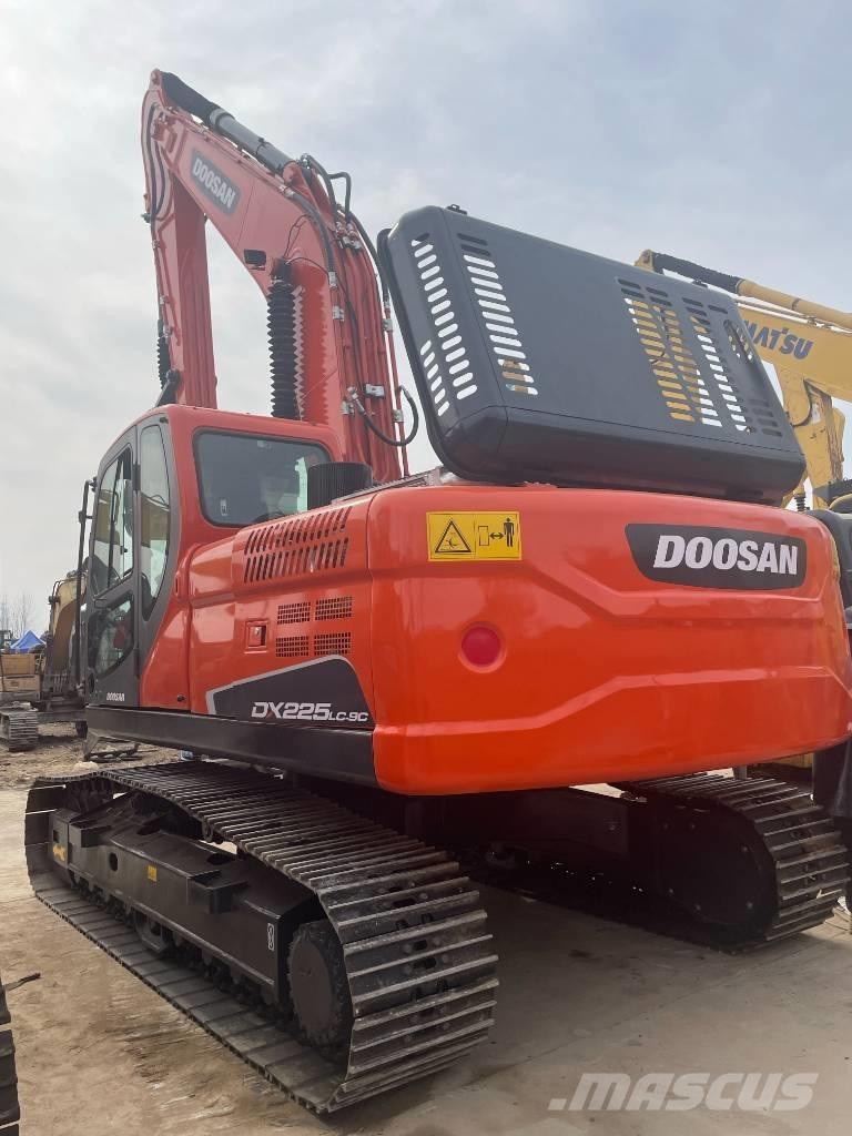 Doosan DX 220 LC-9C 大型油圧ショベル12t以上（パワーショベル・ユンボ）