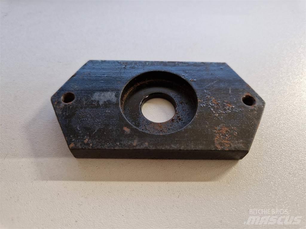 Rottne 077-0051 シャーシ及びサスペンション