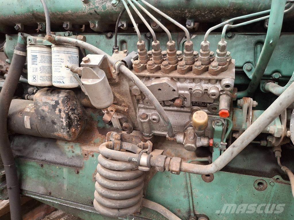 Volvo D16A520 エンジン