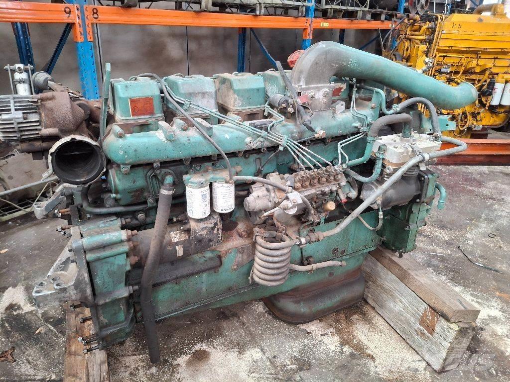 Volvo D16A520 エンジン