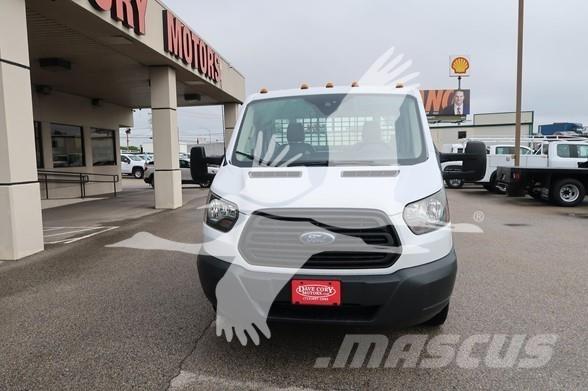 Ford TRANSIT 平ボディー