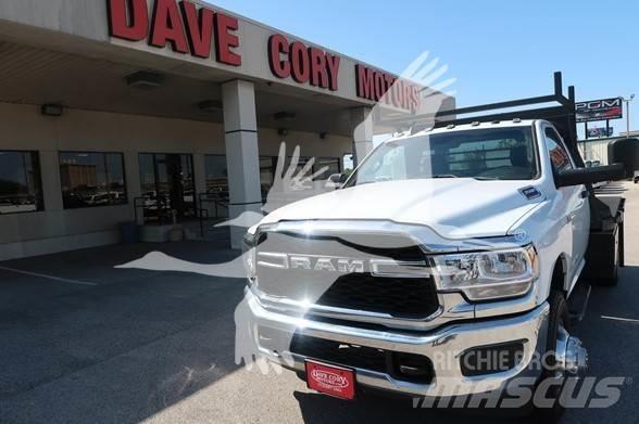 RAM 3500 HD 平ボディー