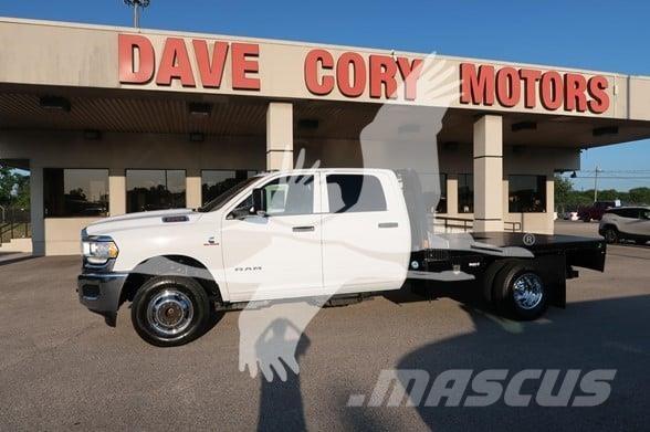 RAM 3500 HD 平ボディー