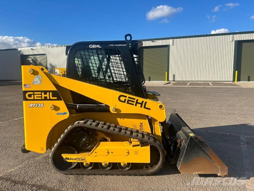Gehl RT135 スキッドステアローダー