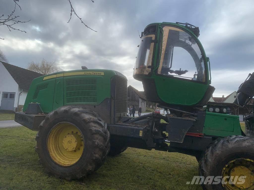John Deere 1470 E ハーベスター