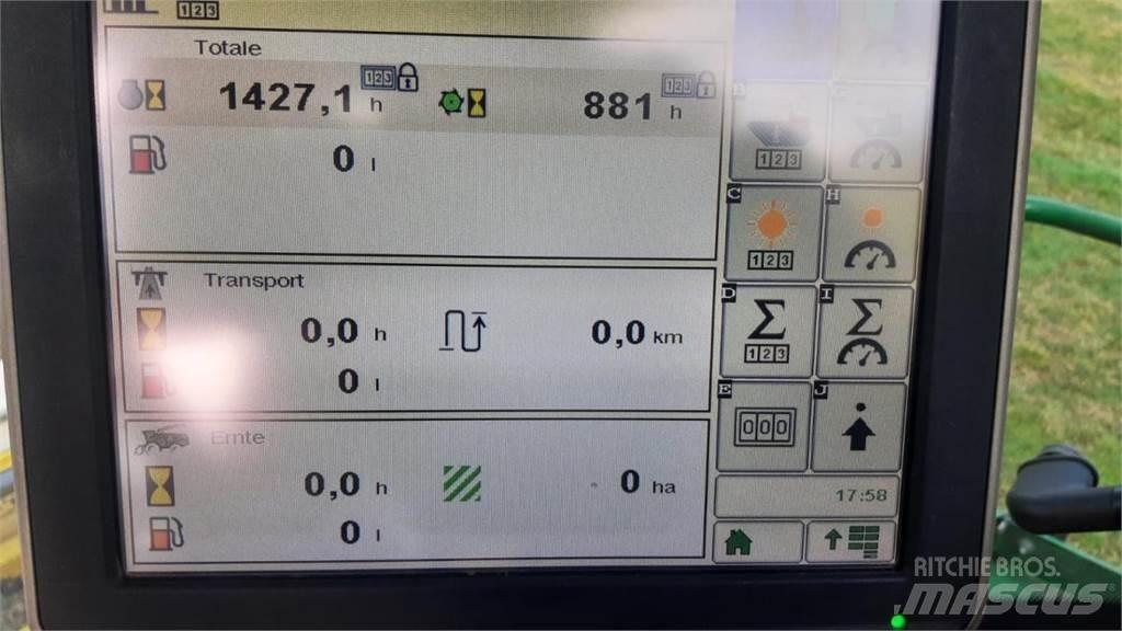 John Deere 8400i 自走式フォレージハーベスター