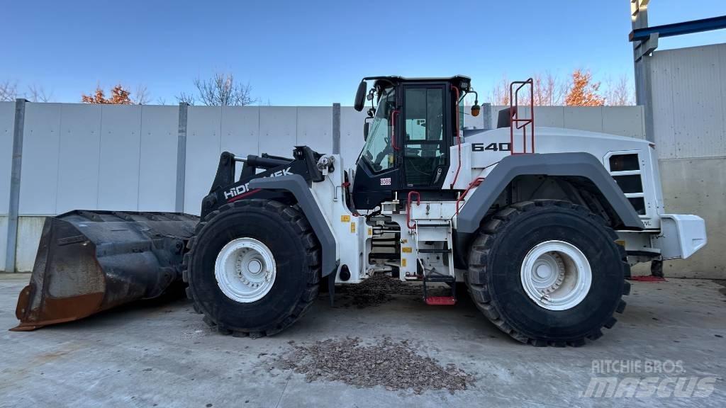 Hidromek HMK 640 WL タイヤ式ブルドーザ
