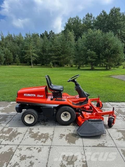 Kubota F 1900 乗用・自走モア/芝刈り機