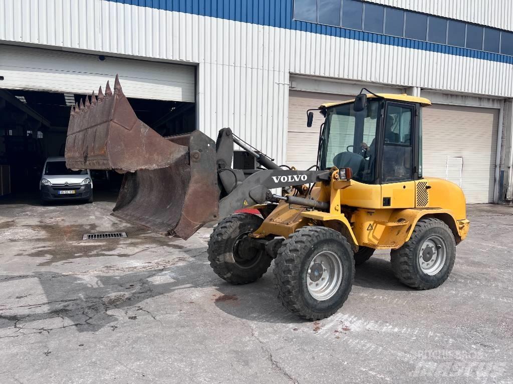 Volvo L 30 B ホイールローダー・タイヤショベル