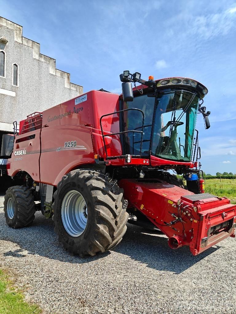 Case IH 9250 コンバイン