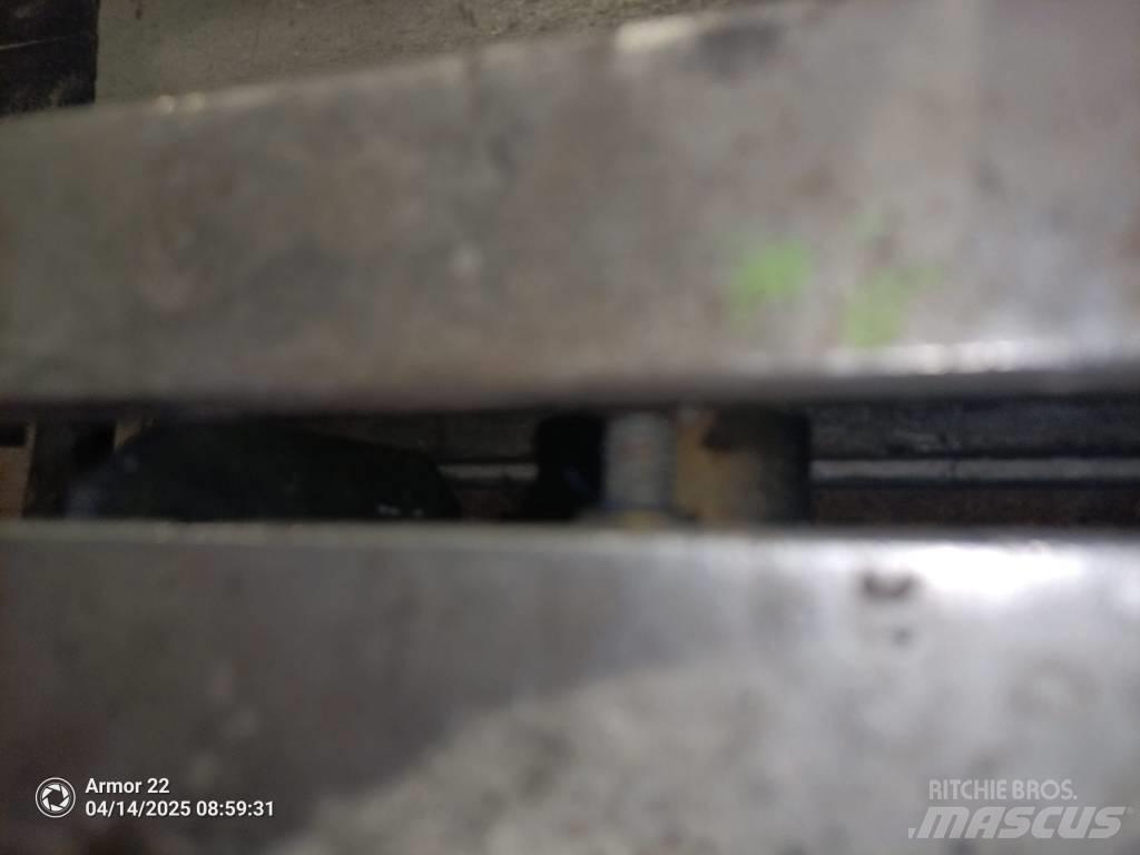 JLG 2630 ES シザースリフト