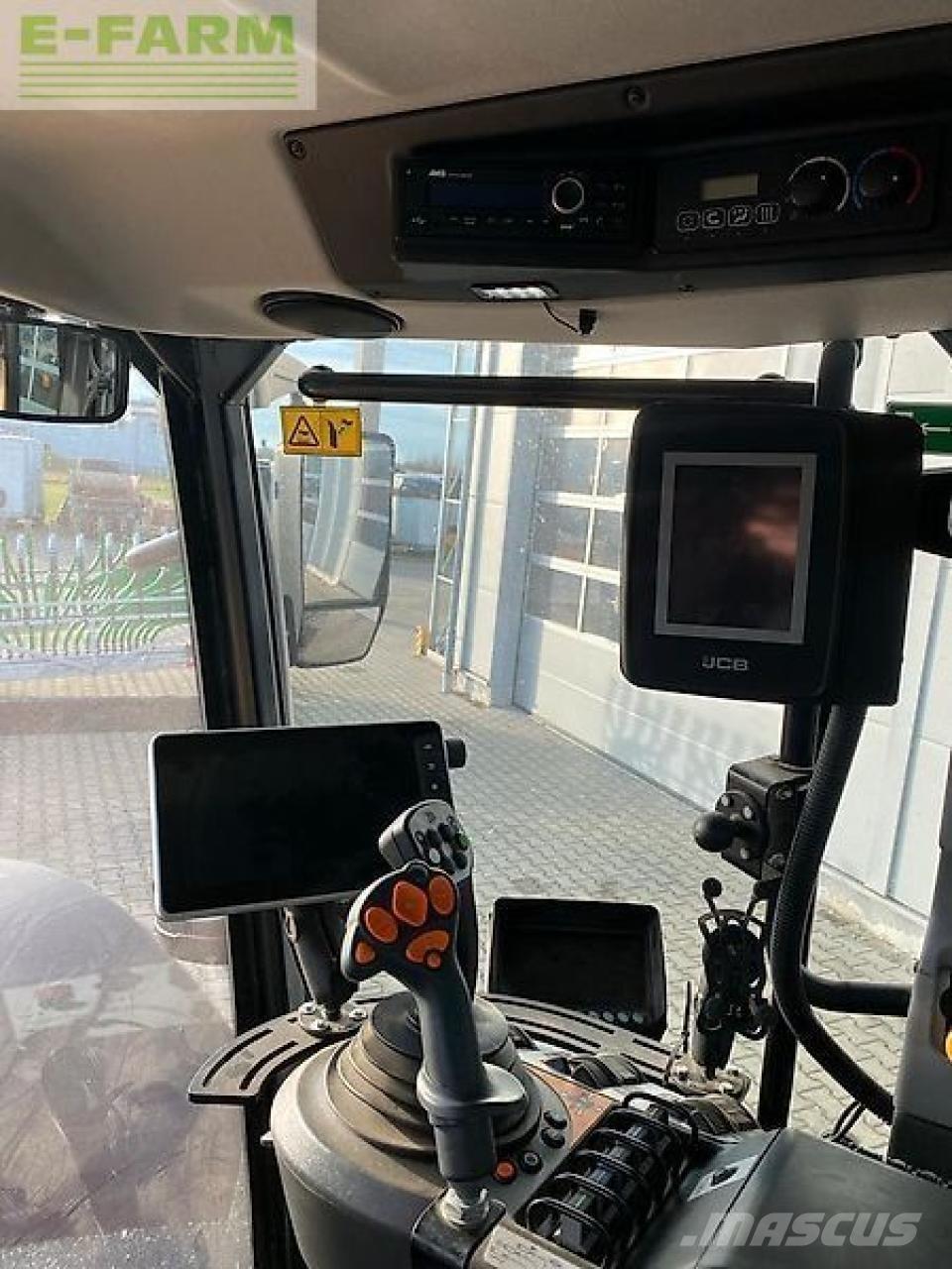 JCB 4220 fatsrac トラクター