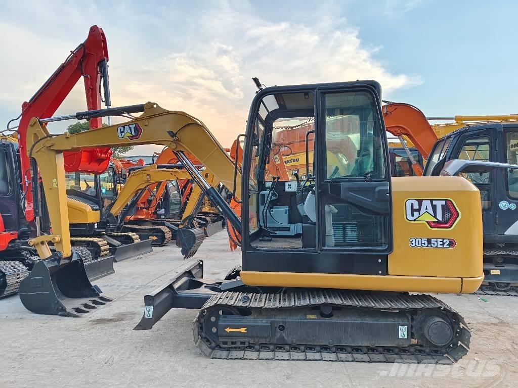 CAT 305.5 ミニ油圧ショベル 7t以下（ミニユンボ・ミニディガー）