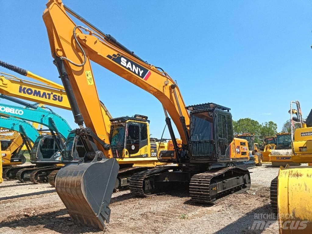 Sany SY 215 C 大型油圧ショベル12t以上（パワーショベル・ユンボ）