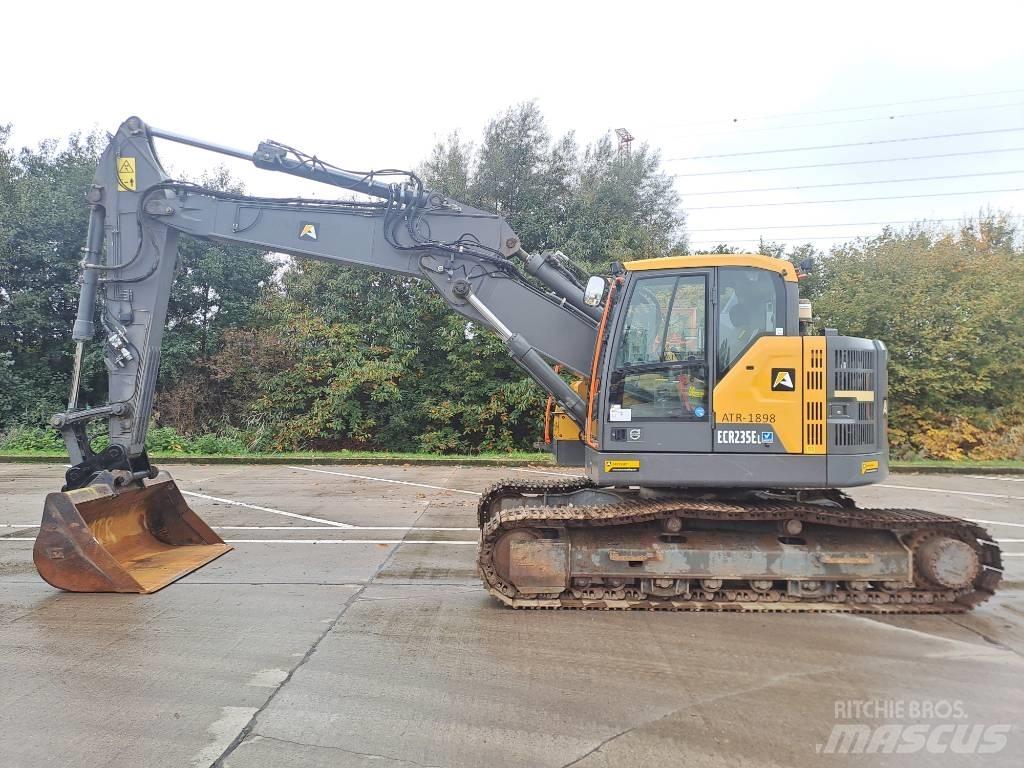 Volvo ECR 235 E 大型油圧ショベル12t以上（パワーショベル・ユンボ）